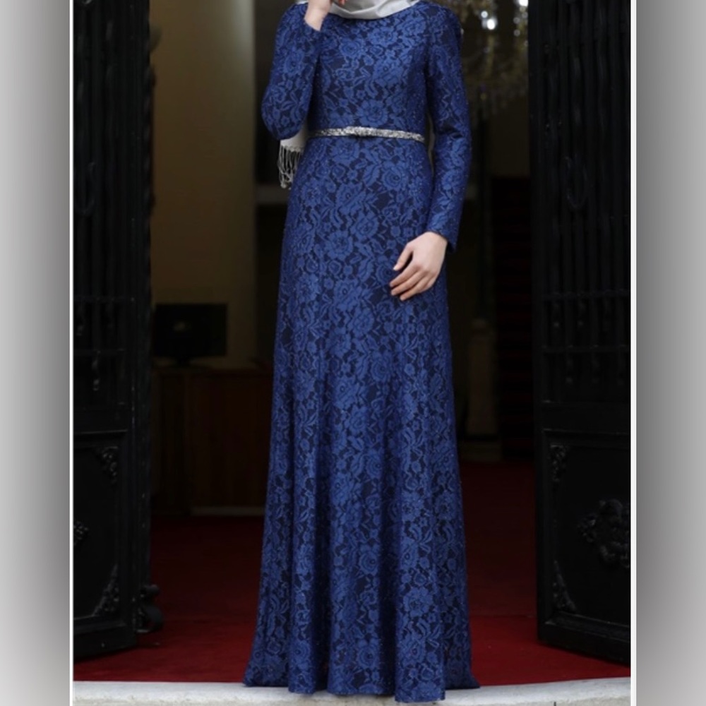 Long lace gown dress